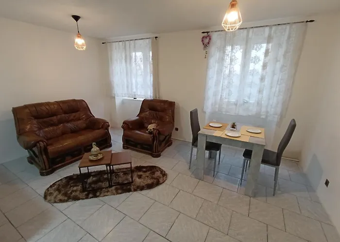 Ubytovani Straz דירה
